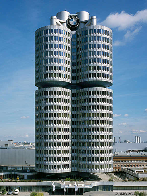 BMW Vierzylinder-Hochhaus, München